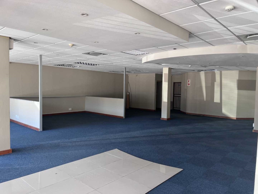 To Let Commercial Property for Rent in Oakdale Western Cape